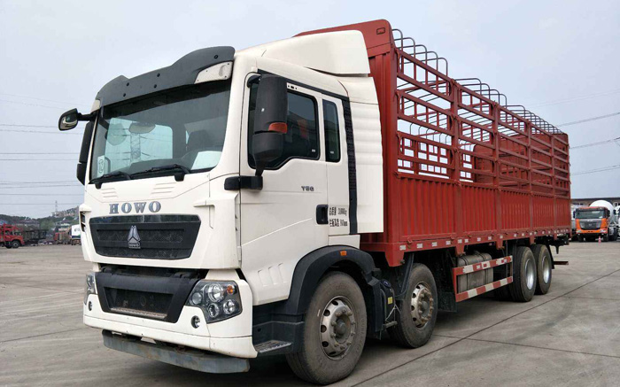 9.6米四軸高欄貨車